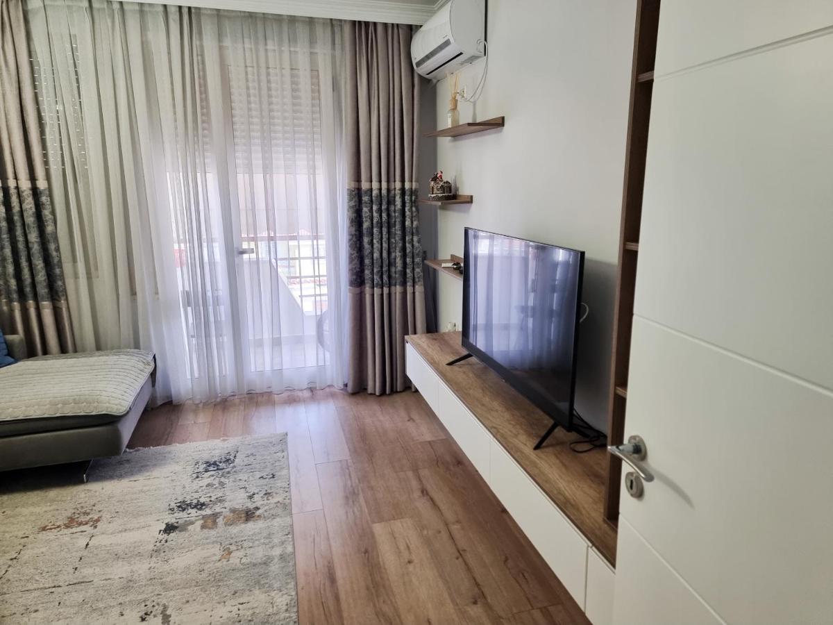Hera'S Home Тирана Екстер'єр фото