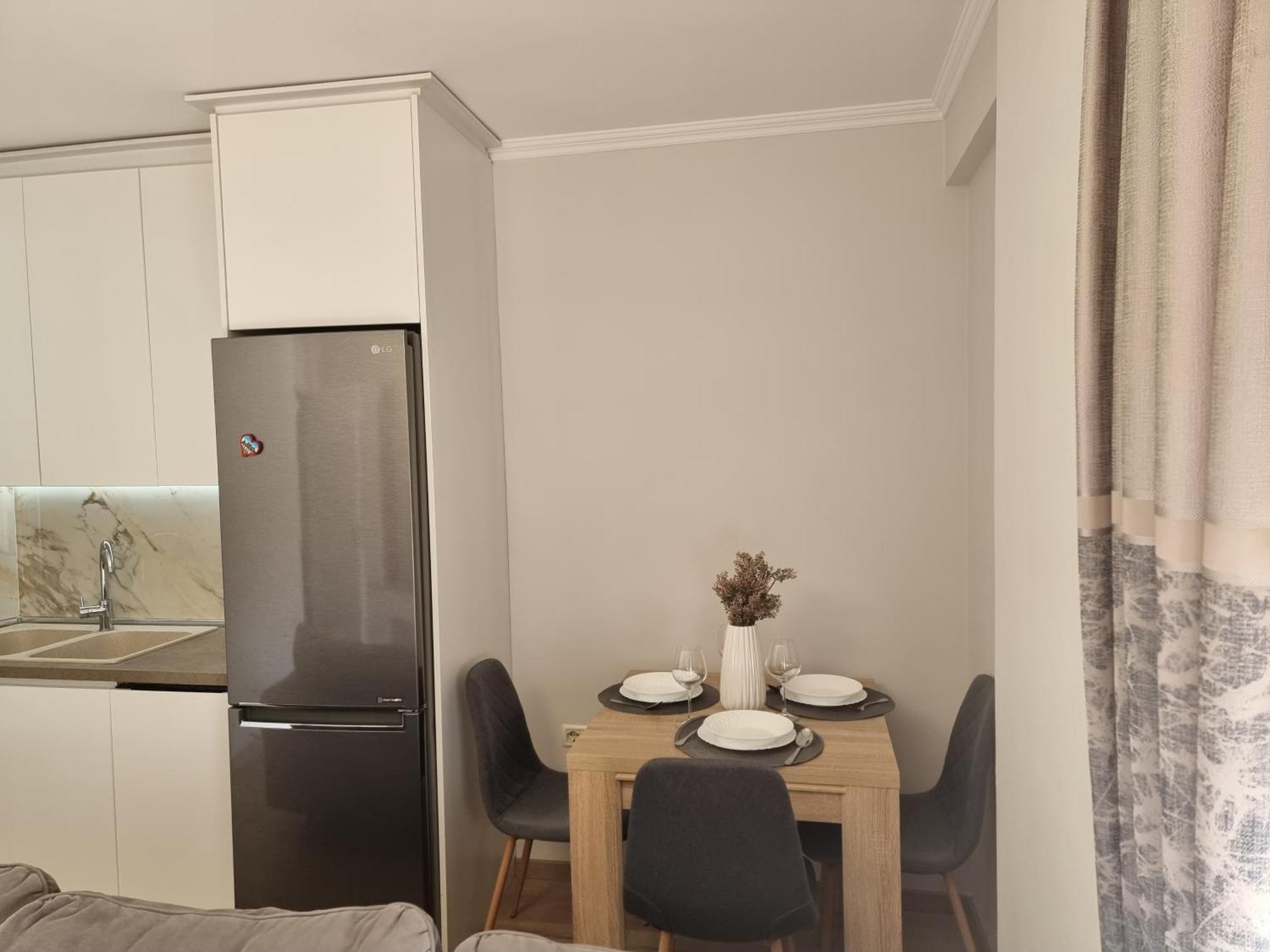 Hera'S Home Тирана Екстер'єр фото